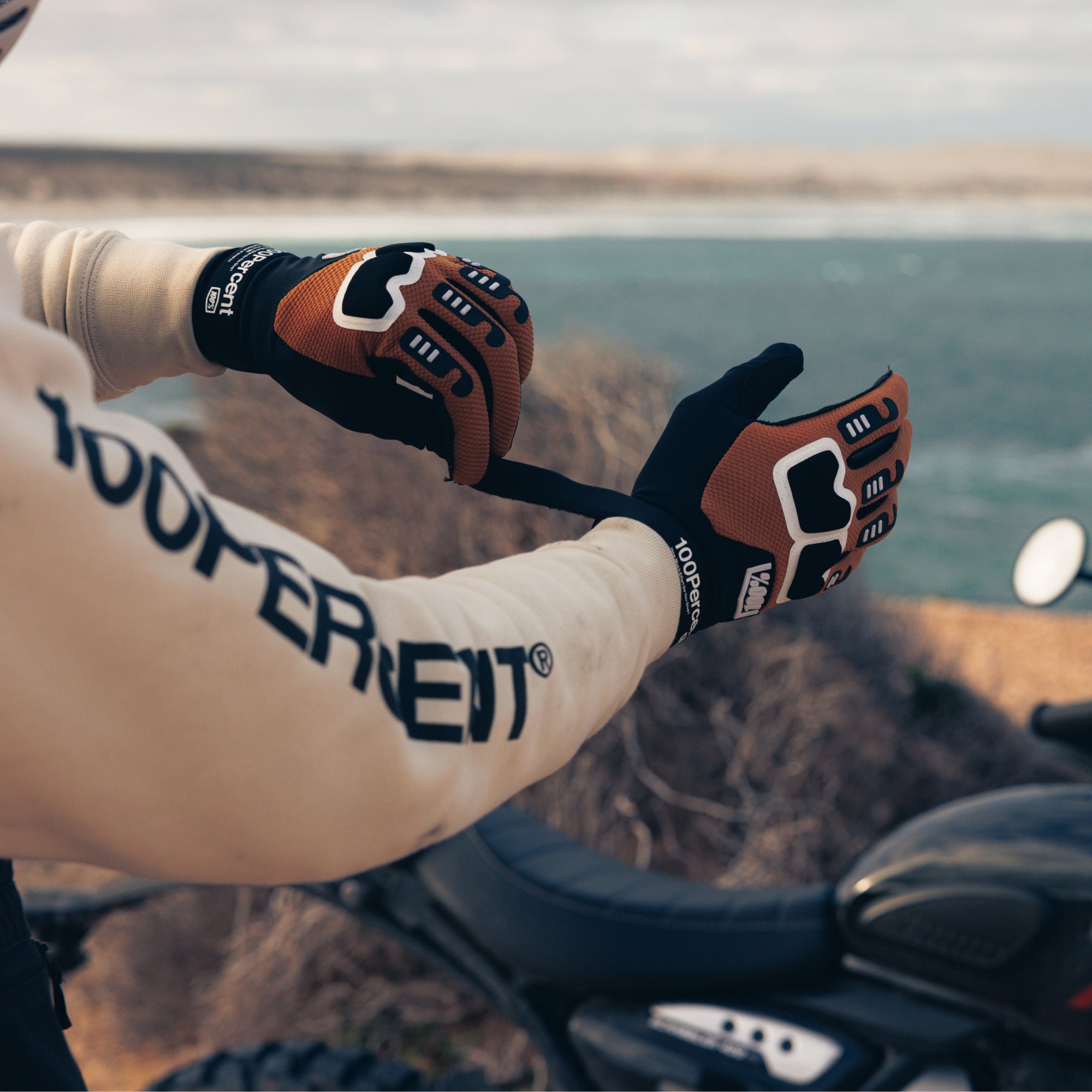 LANGDALE Gloves Black/Tan